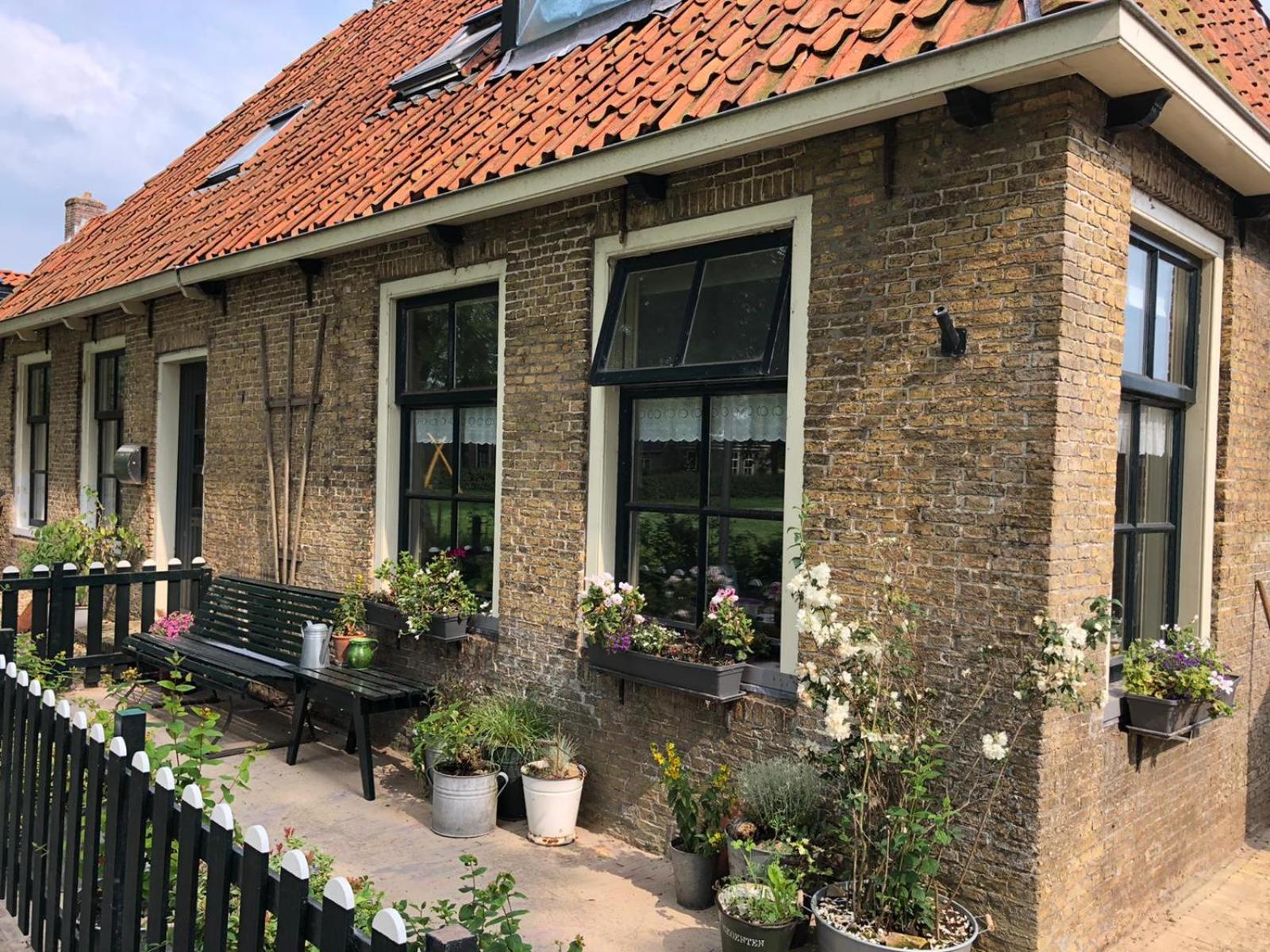 Vakantiehuis In Friesland Voor De Hele Familie Huns Eksteriør bilde