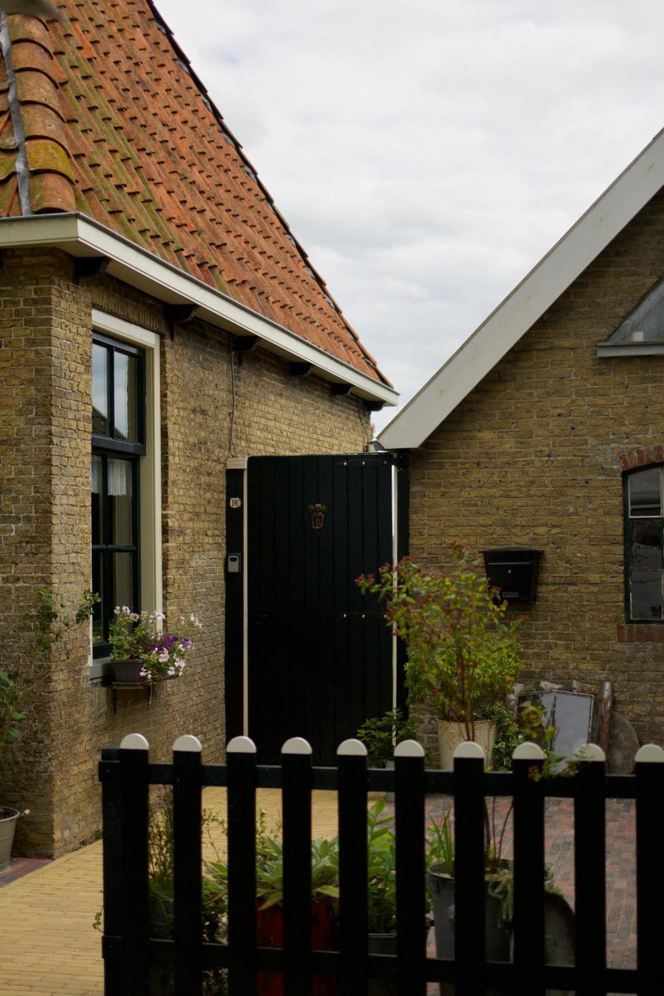 Vakantiehuis In Friesland Voor De Hele Familie Huns Eksteriør bilde